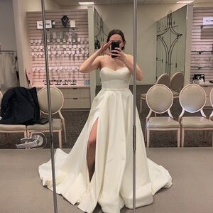 Wedding dress
